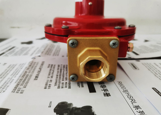 O regulador de alta pressão R622H-JGK do gás de Fisher LPG usa-se cozinhando POL Inlet Fitting de bronze